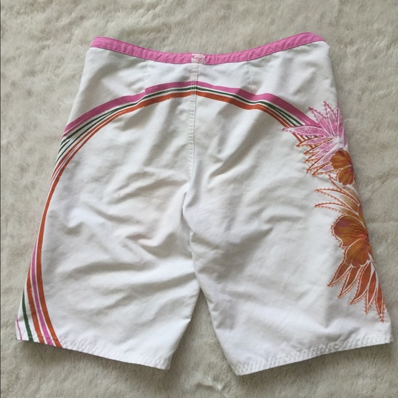 Roxy board shorts - Picture 4 of 7